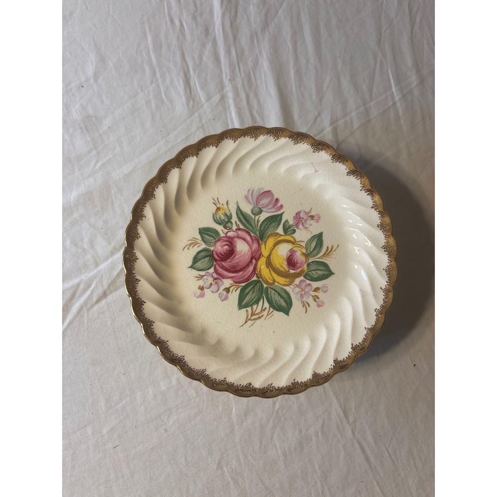 Queen Royal Floral Salad Plates Set of 6 7.25in Cream Gold Trim Good Crazing